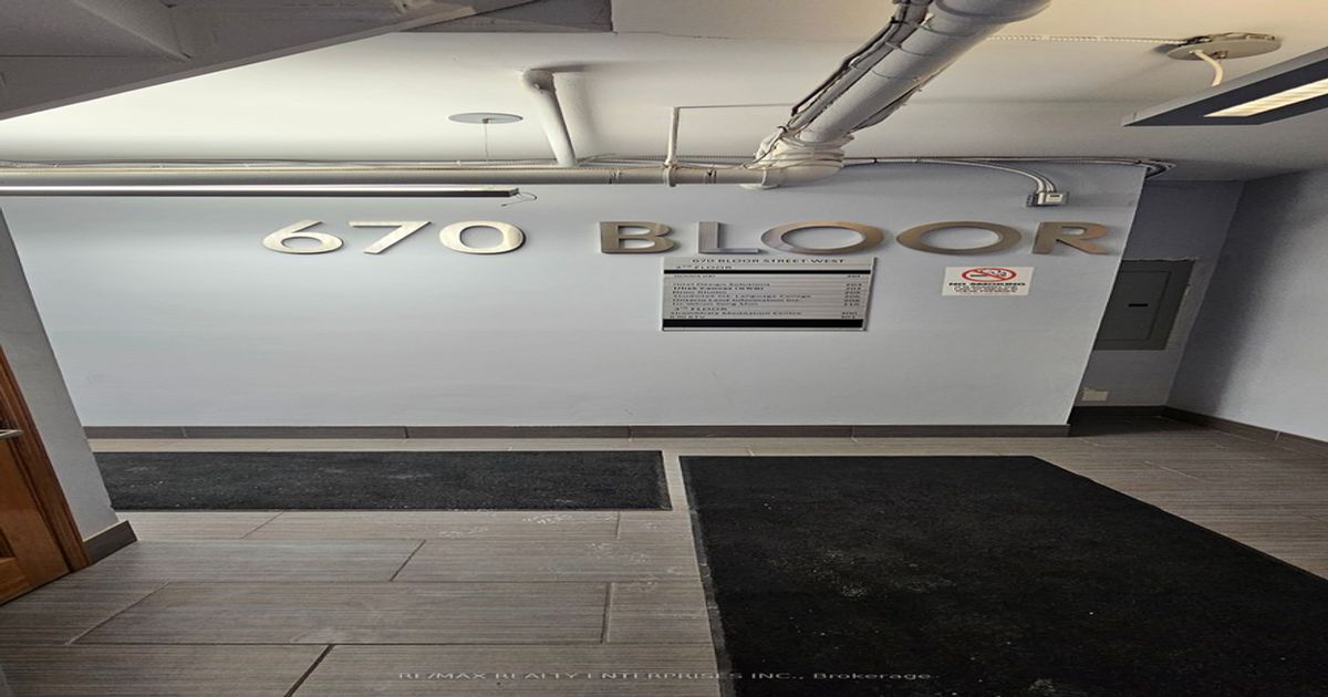 670 Bloor St W Toronto