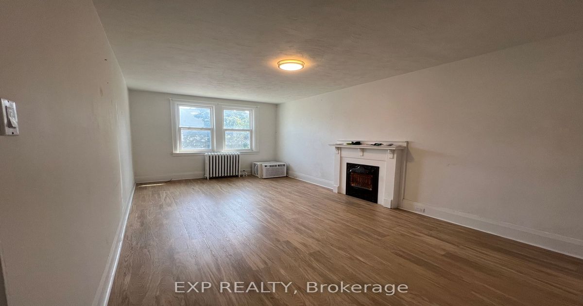 102 Greensides Ave Toronto