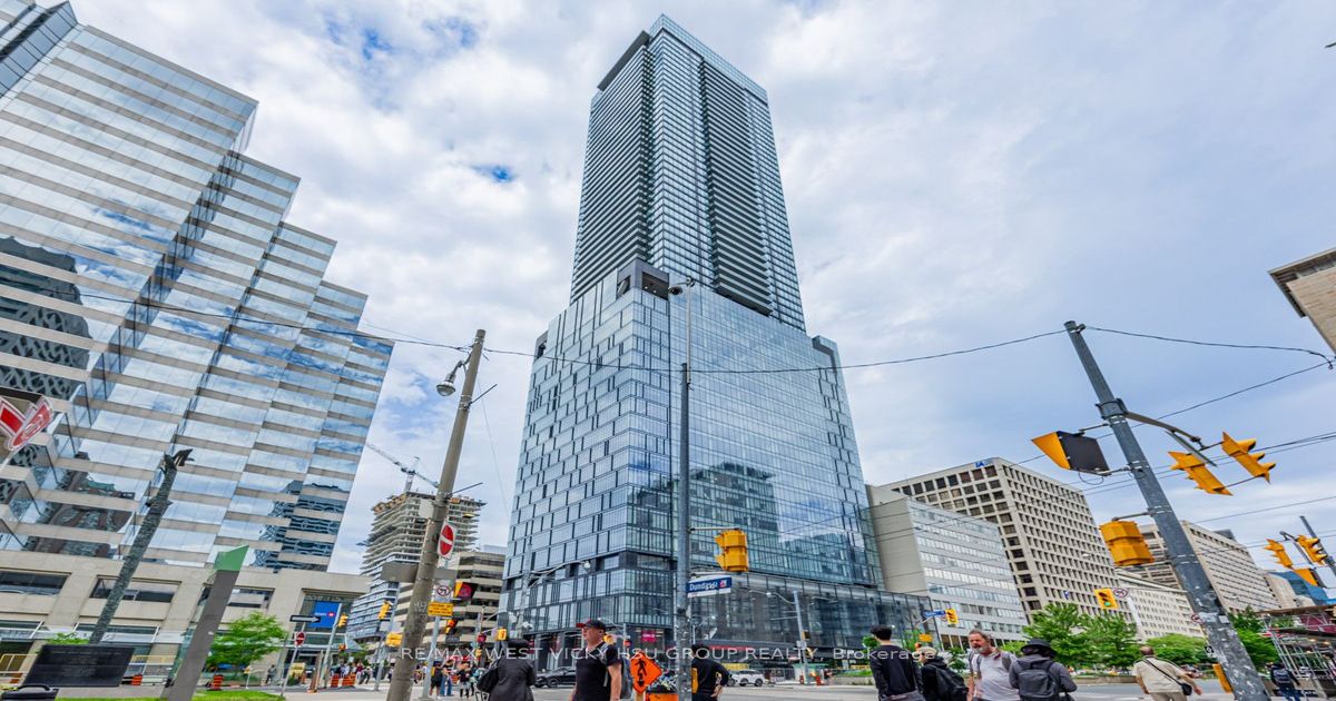 488 University Avenue Toronto
