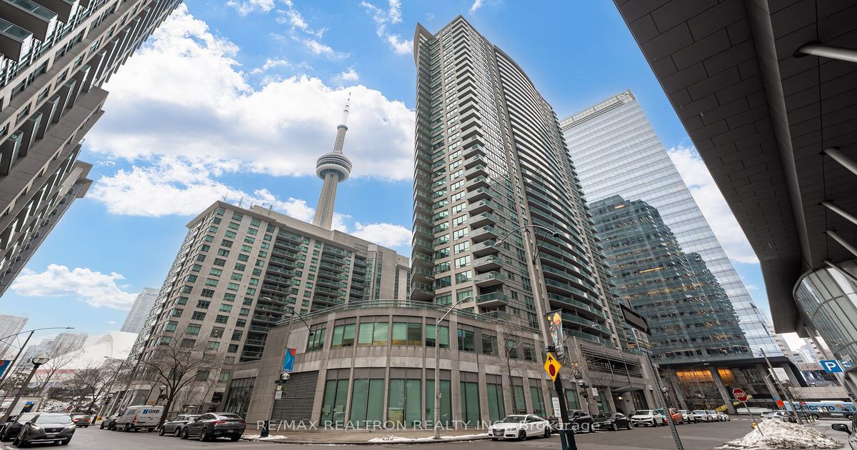 30 Grand Trunk Cres Toronto