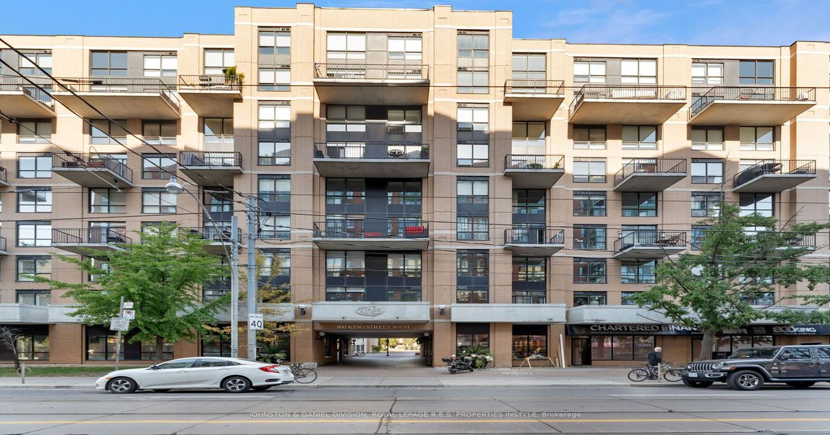 800 King St W Toronto