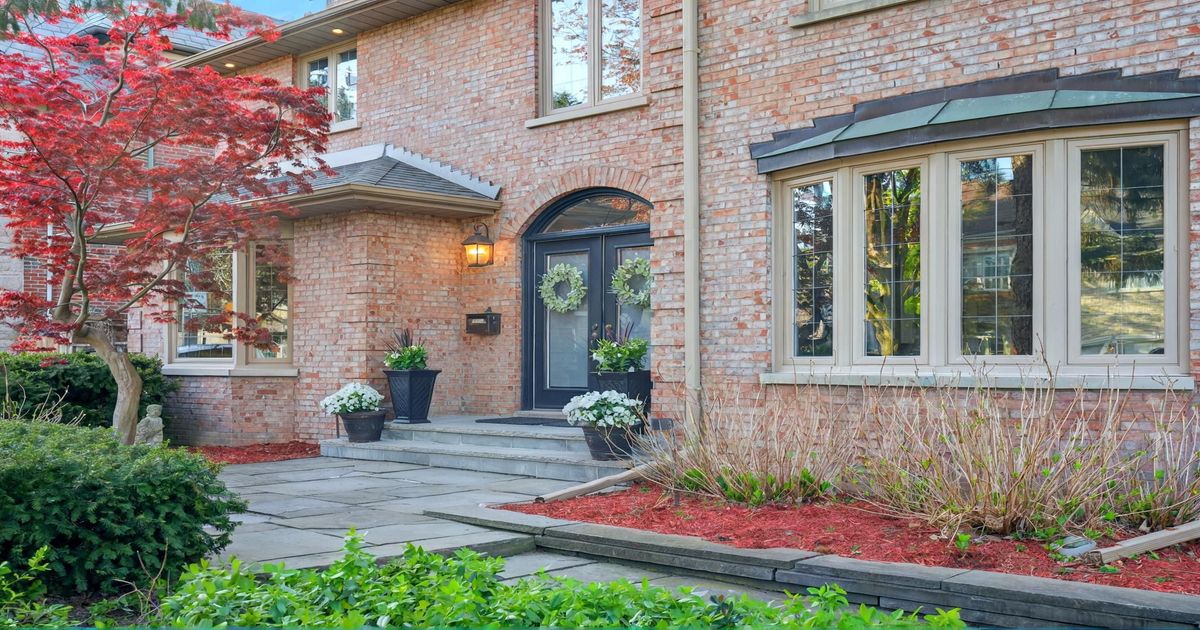 106 Highland Crescent Toronto