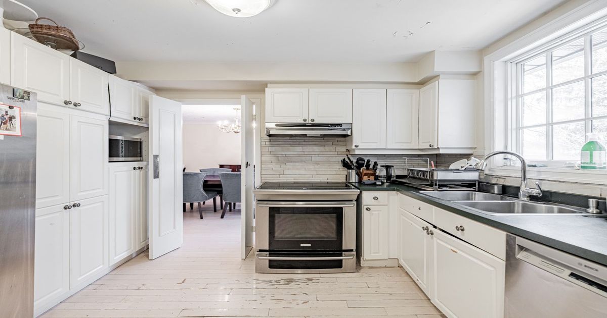 37 Abbeywood Tr Toronto
