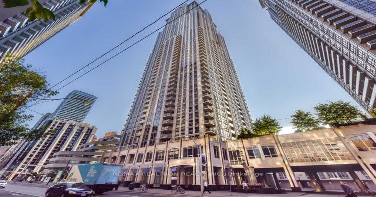 633 Bay Street Toronto