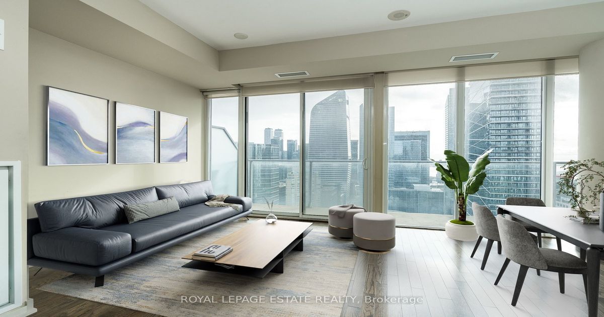 126 Simcoe St Toronto