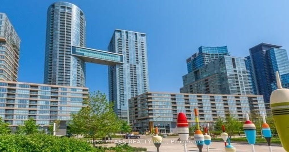 15 Iceboat Terr Toronto