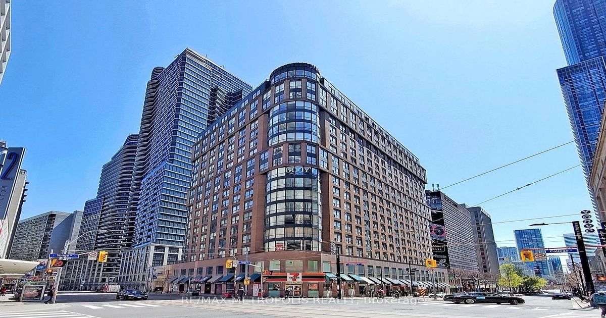 7 Carlton St Toronto