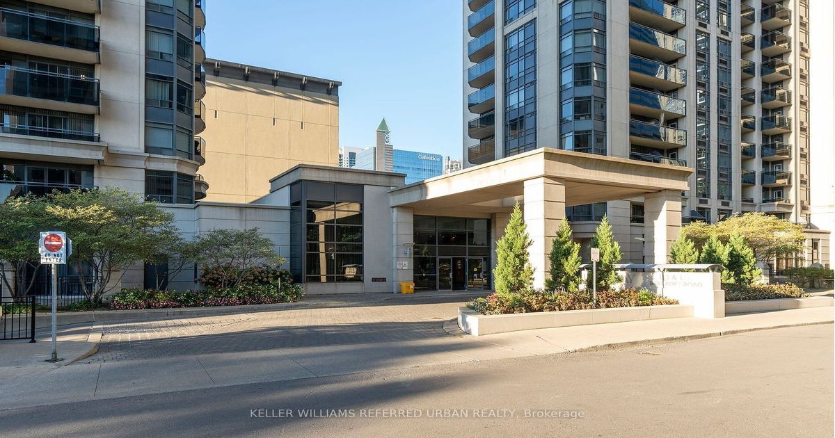 153 Beecroft Rd Toronto