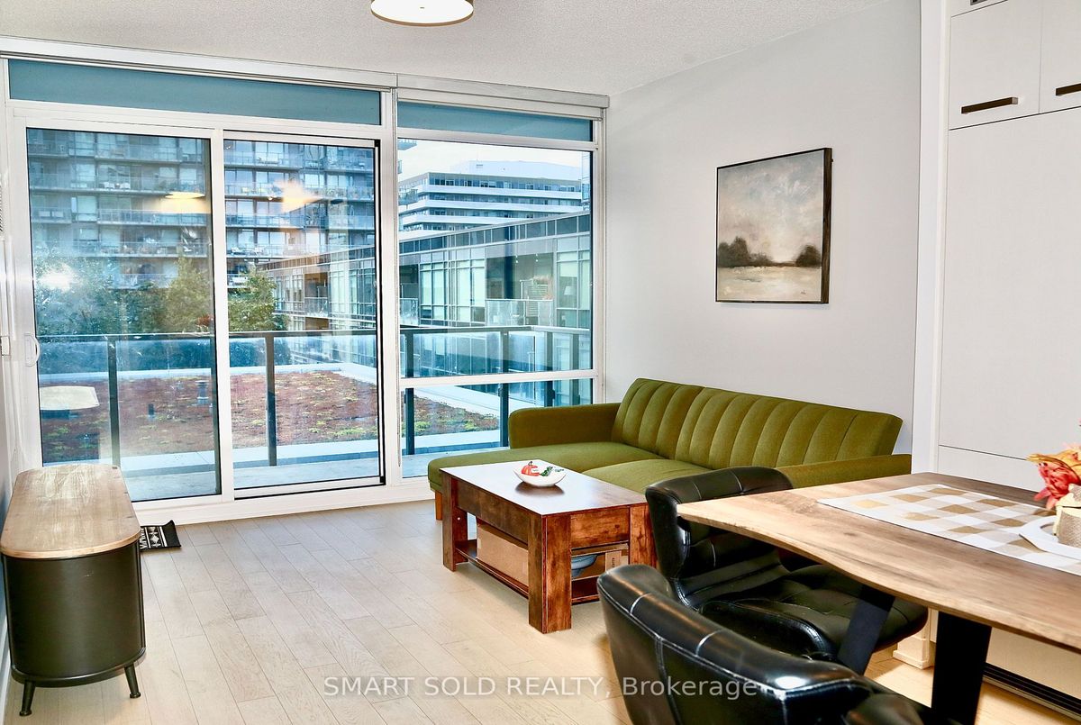 img-gallery