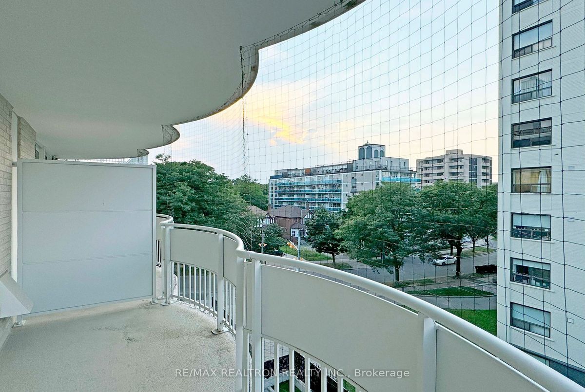 img-gallery
