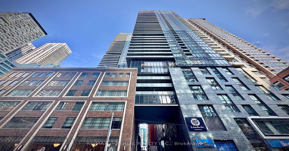 115 BLUE JAYS Way Toronto