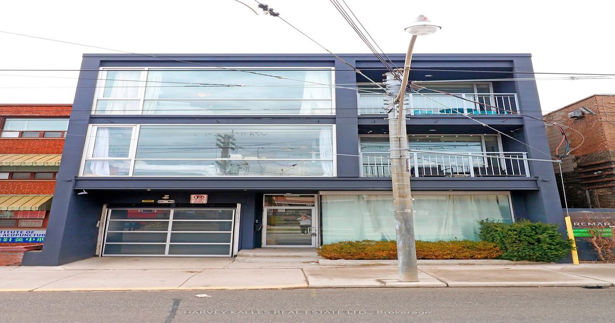 214 Bathurst Street Toronto