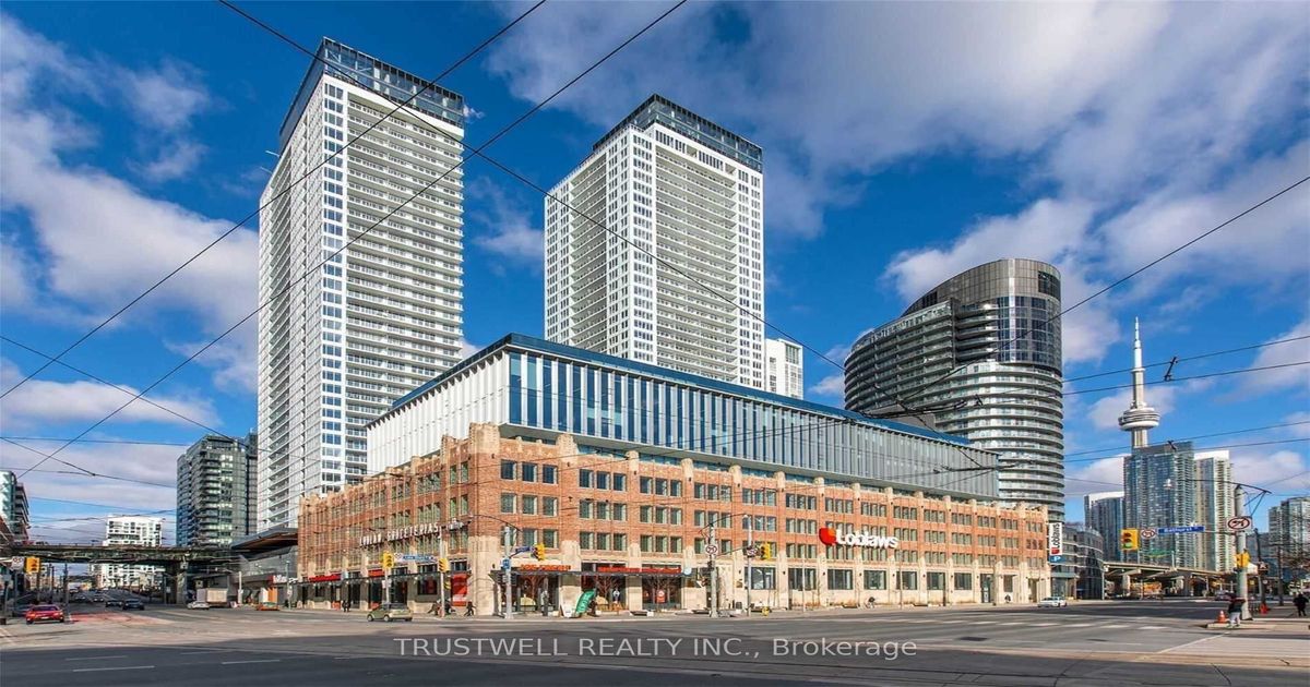 17 Bathurst Street Toronto