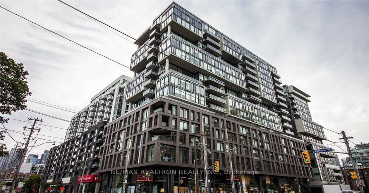 111 Bathurst St Toronto