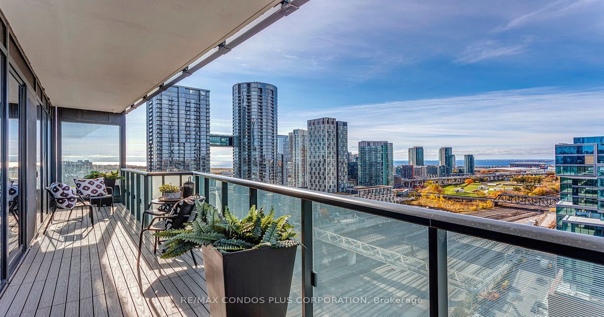 480 Front St W Toronto