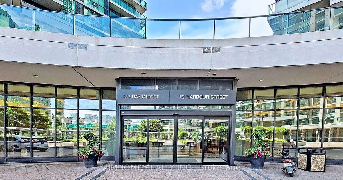33 Bay St Toronto