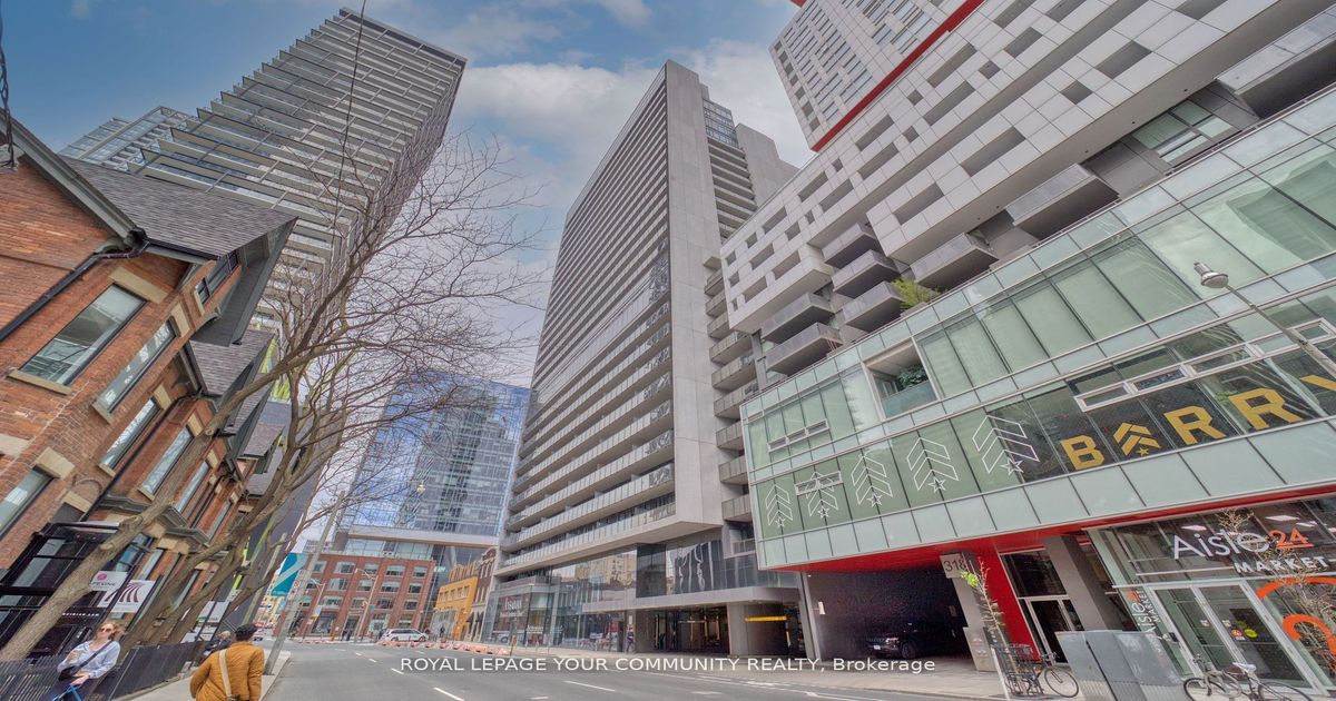 330 Richmond St W Toronto