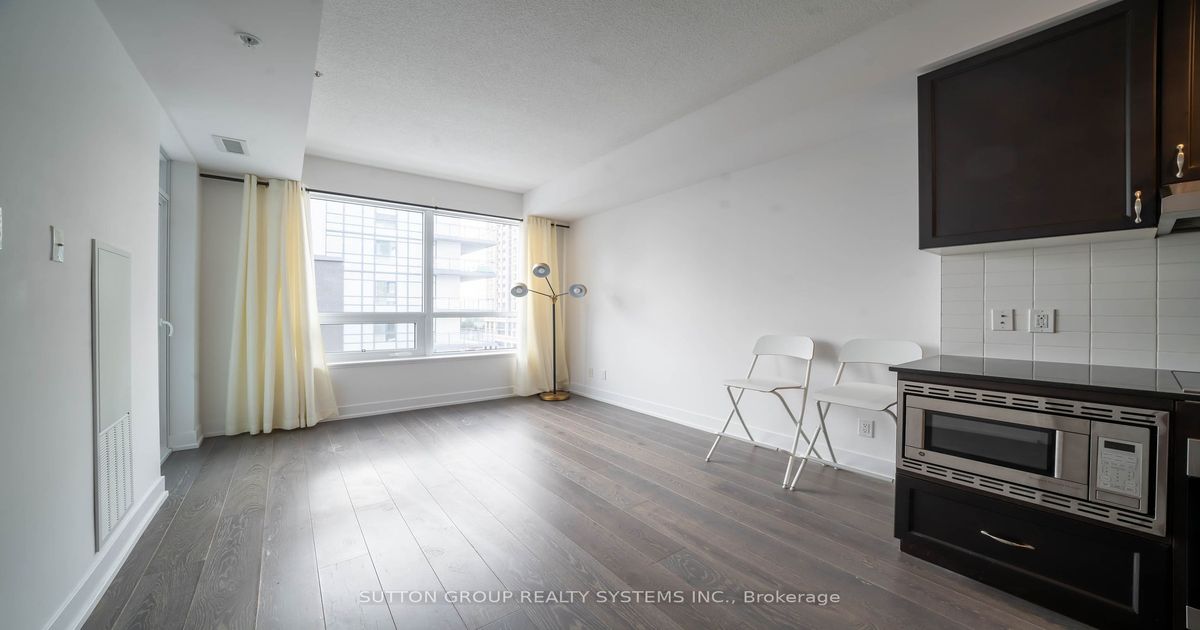 7 Kenaston Gardens Toronto