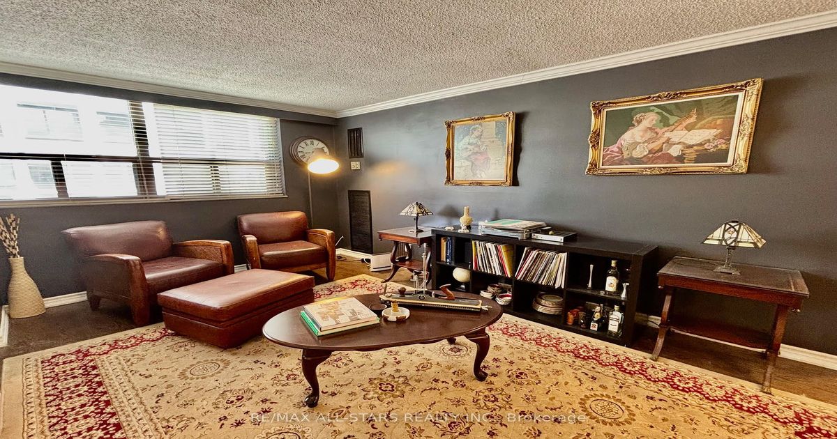 120 Saint Patrick St Toronto