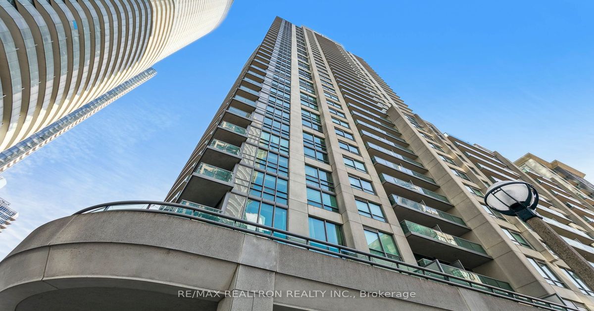 19 Grand Trunk Cres Toronto