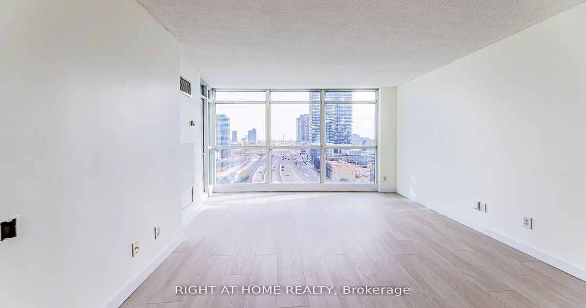18 Yonge Street Toronto