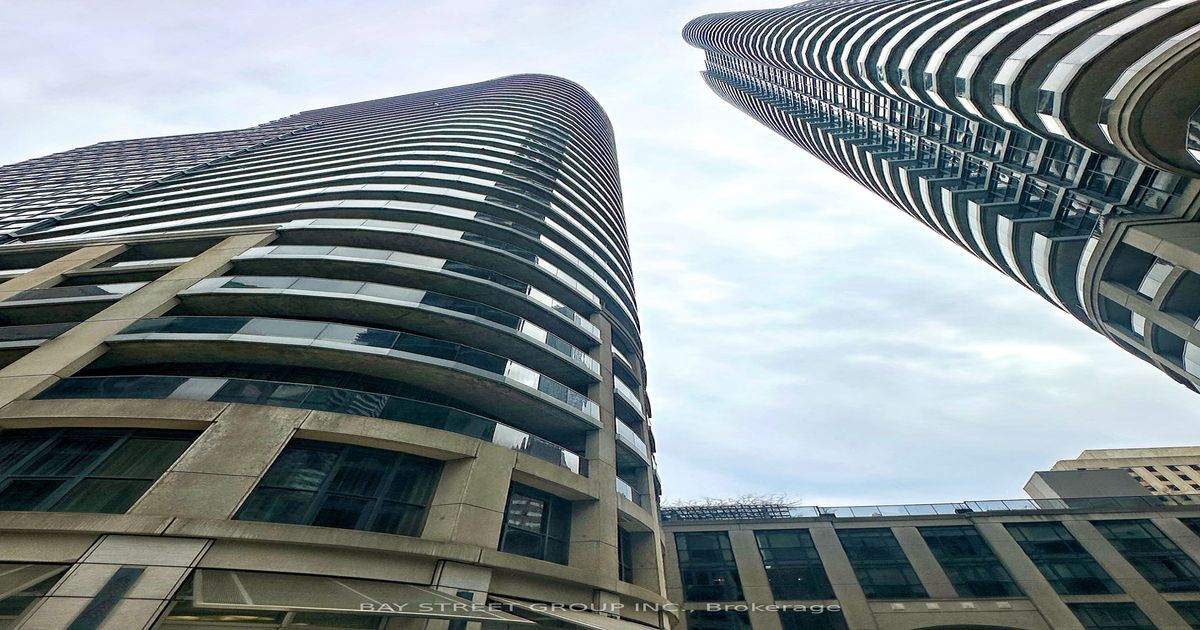 25 Carlton St Toronto