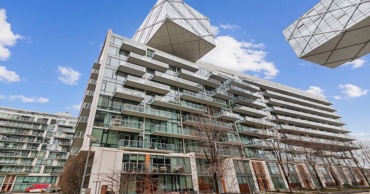 39 Queens Quay E Toronto