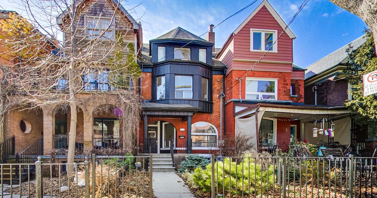 282 Crawford Street Toronto