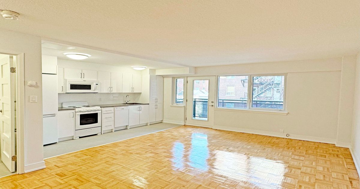 95 Lawton Boulevard Toronto