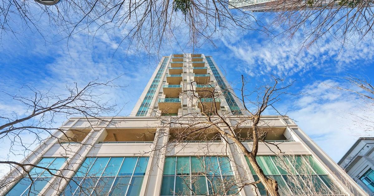 1 Avondale Avenue Toronto