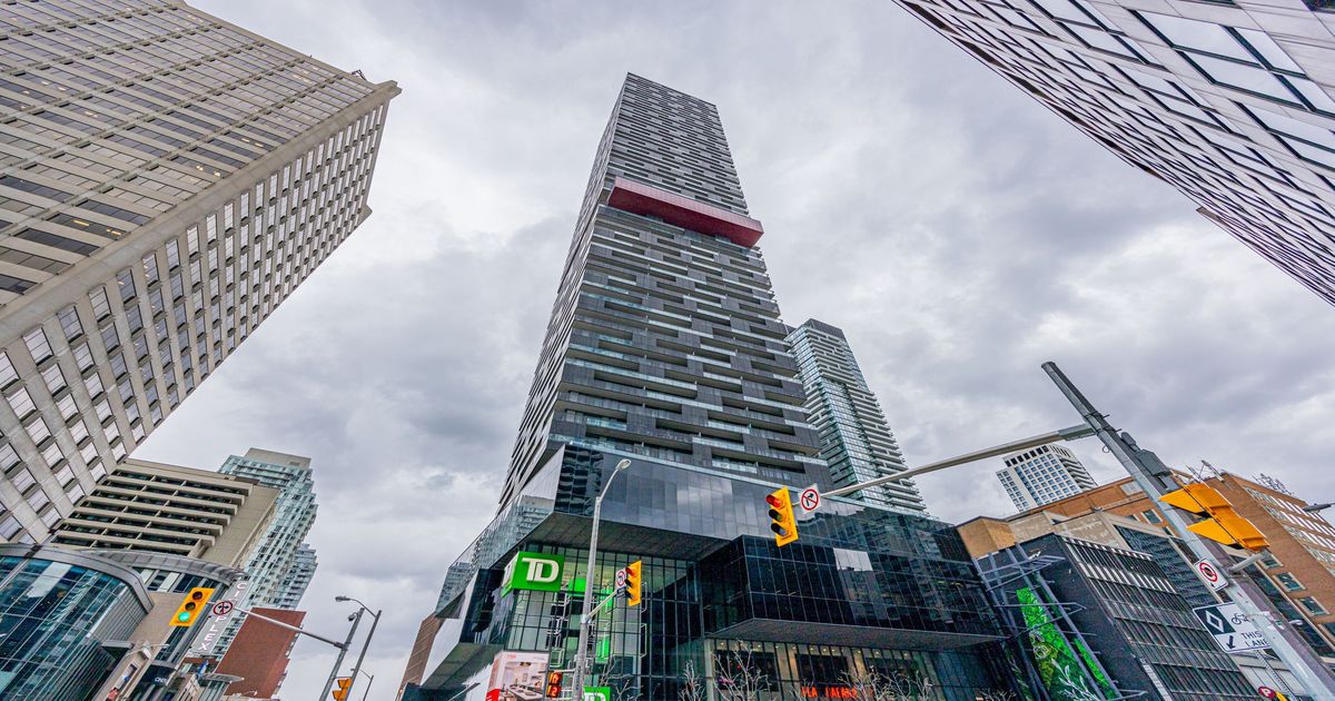 8 Eglinton Avenue E Toronto