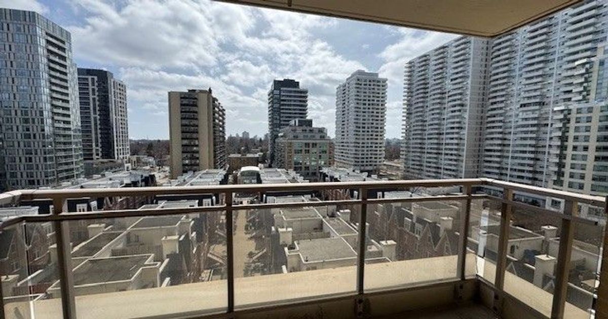 123 Eglinton Avenue E Toronto