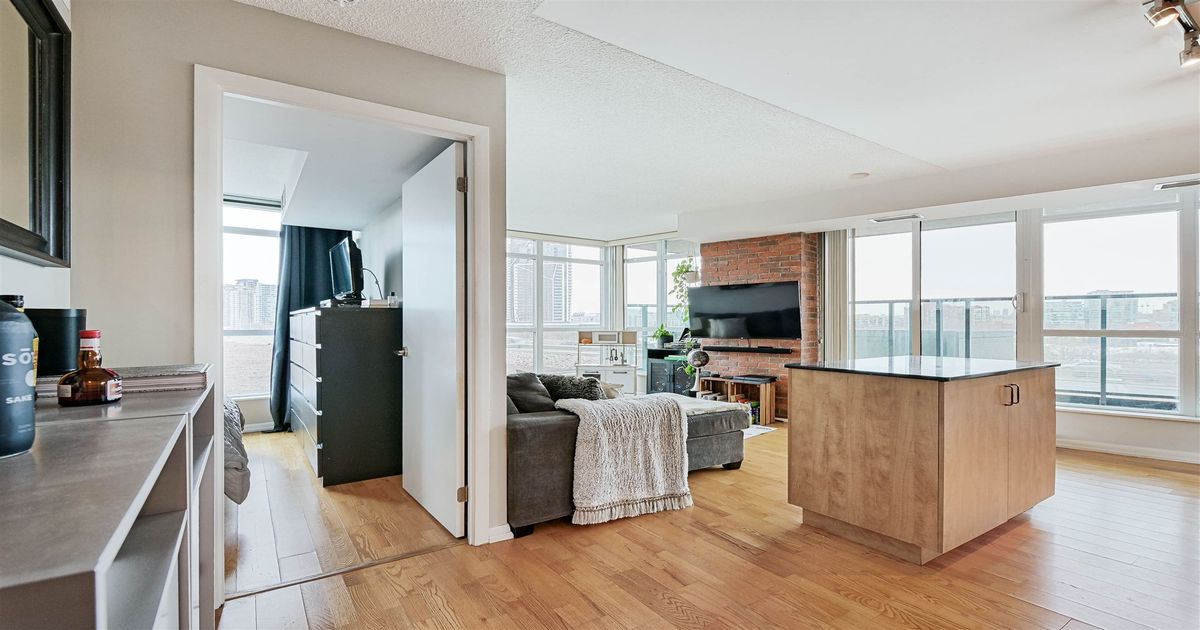 209 Fort York Boulevard Toronto