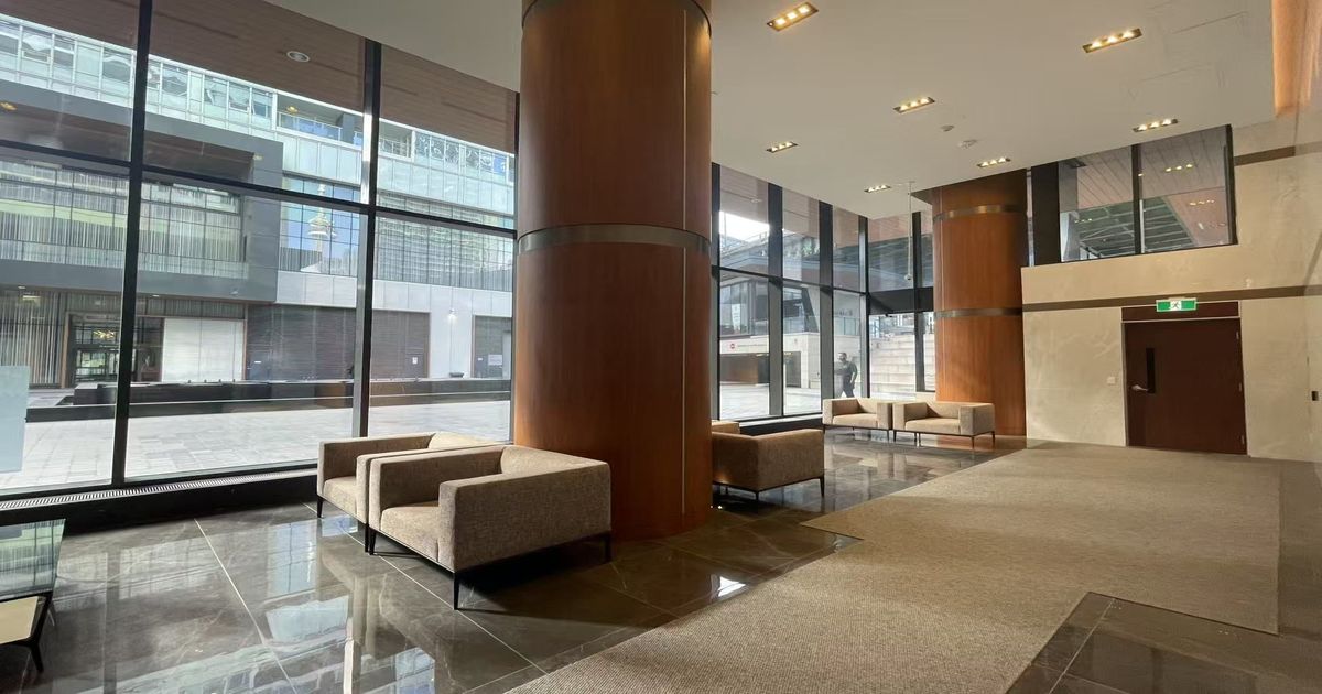 17 Bathurst Street Toronto