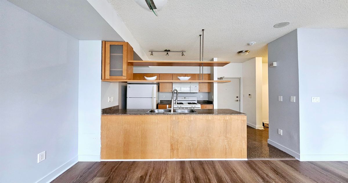 9 Spadina Avenue N Toronto