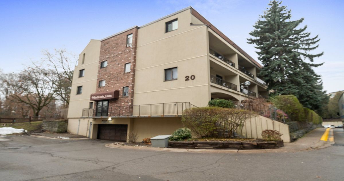 20 Moonstone Byway Toronto
