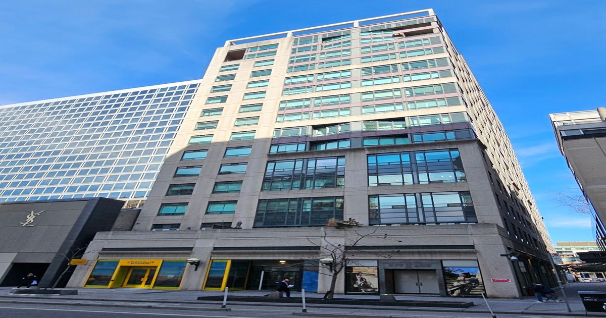 102 Bloor Street W Toronto