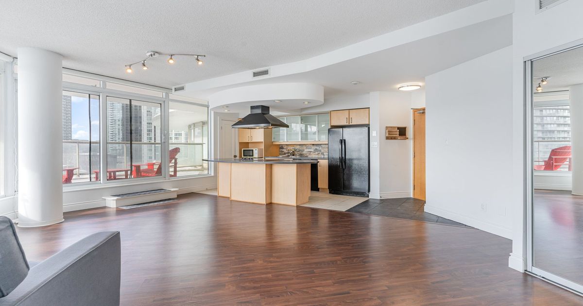 550 Queens Quay W Toronto