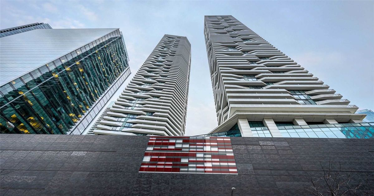 100 Harbour Street Toronto