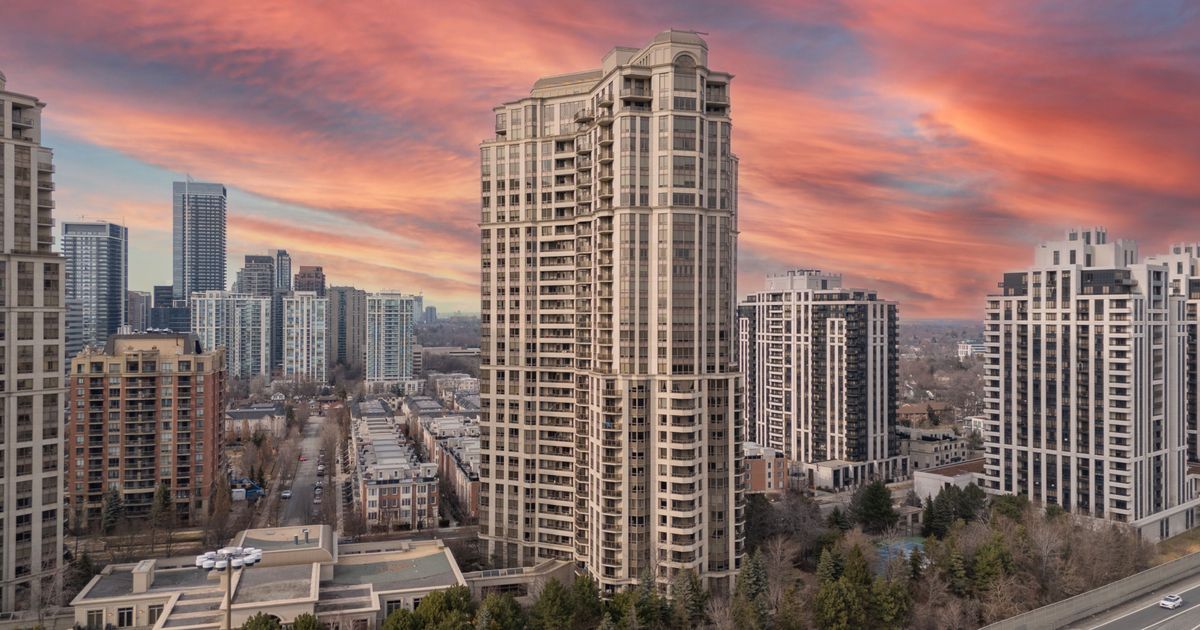 80 Harrison Garden Boulevard Toronto