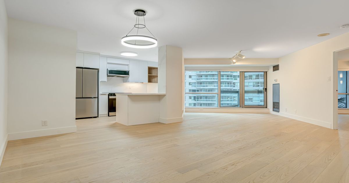 10 Queens Quay W Toronto