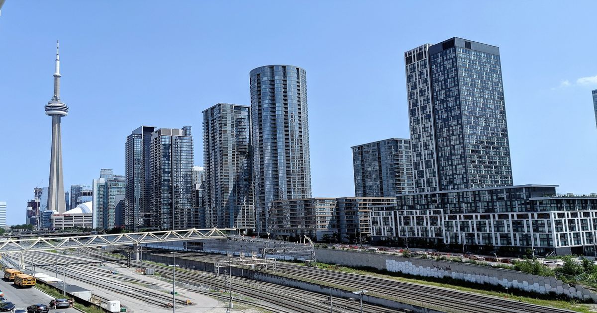 27 Bathurst Street Toronto