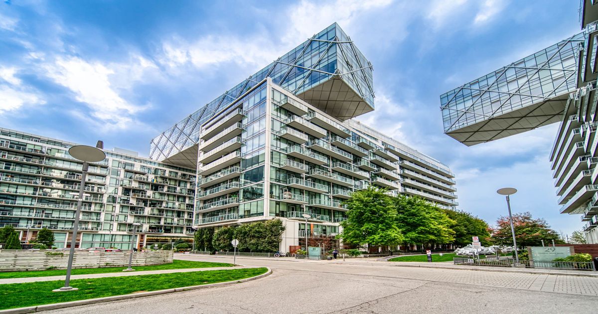 39 Queens Quay E Toronto
