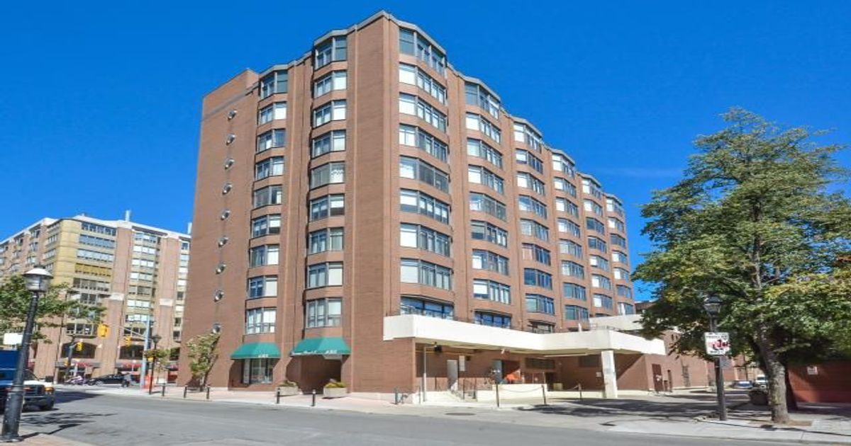 135 George Street S Toronto