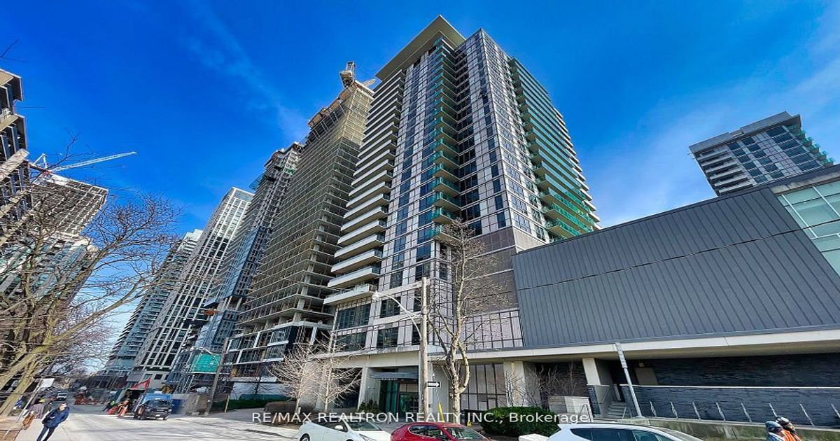 25 Broadway Avenue Toronto