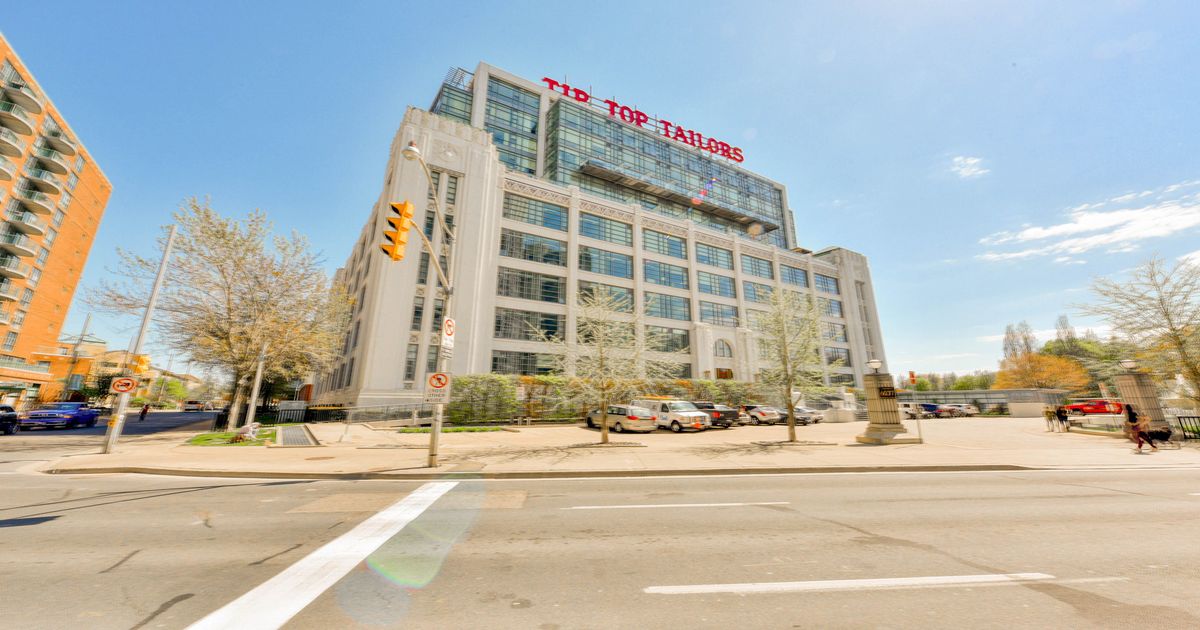 637 Lake Shore Boulevard W Toronto
