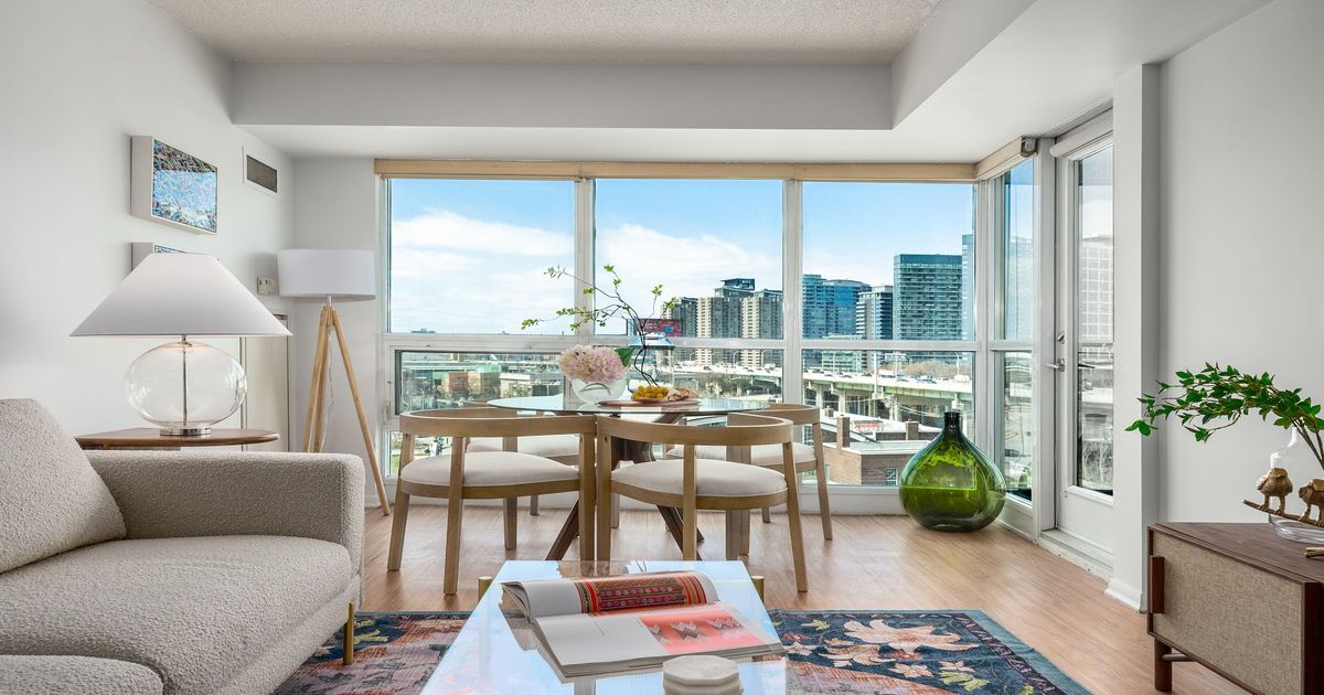 231 FORT YORK Boulevard Toronto