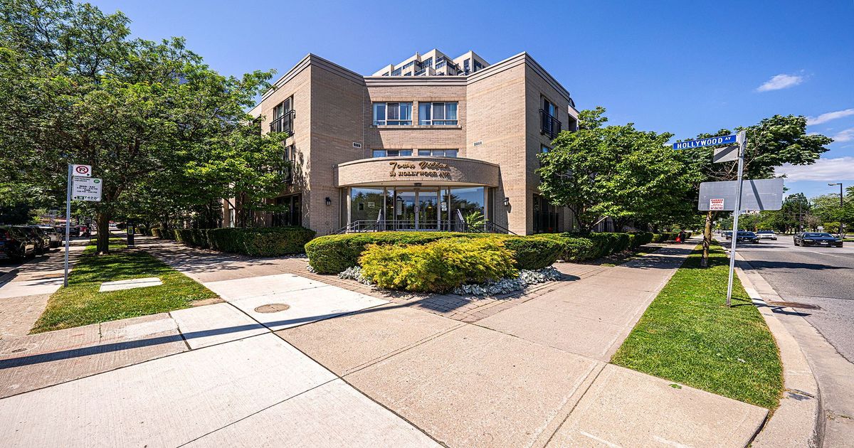 38 Hollywood Avenue Toronto
