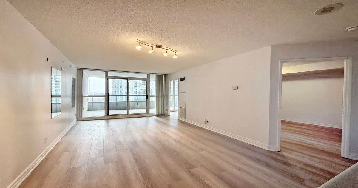 23 Hollywood Avenue Toronto