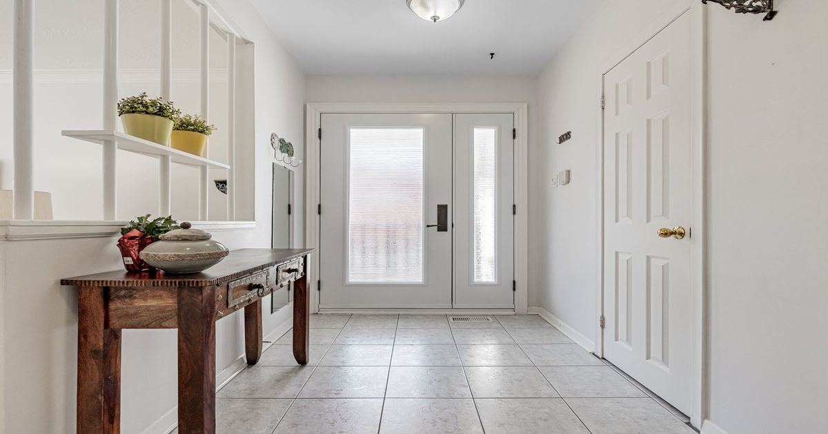 6 Arrowstook Road Toronto